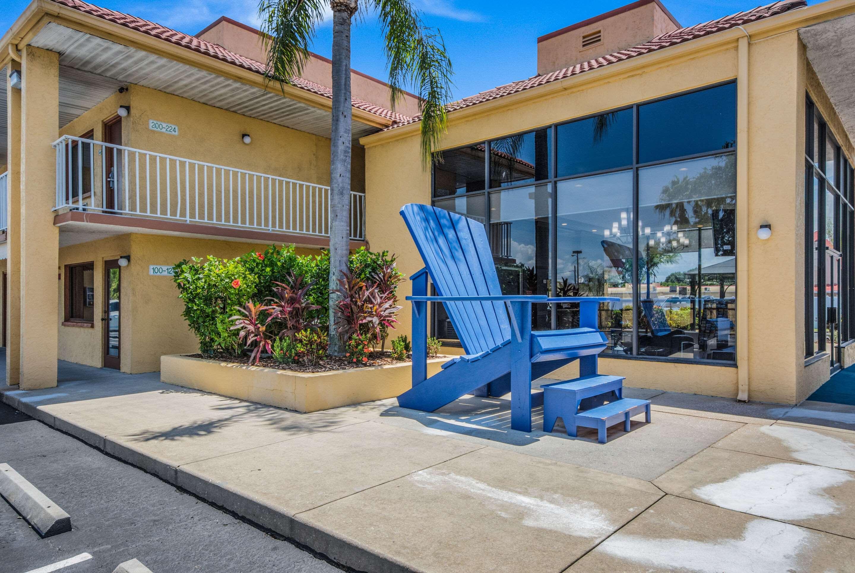 Rodeway Inn Port Richey North Exterior photo