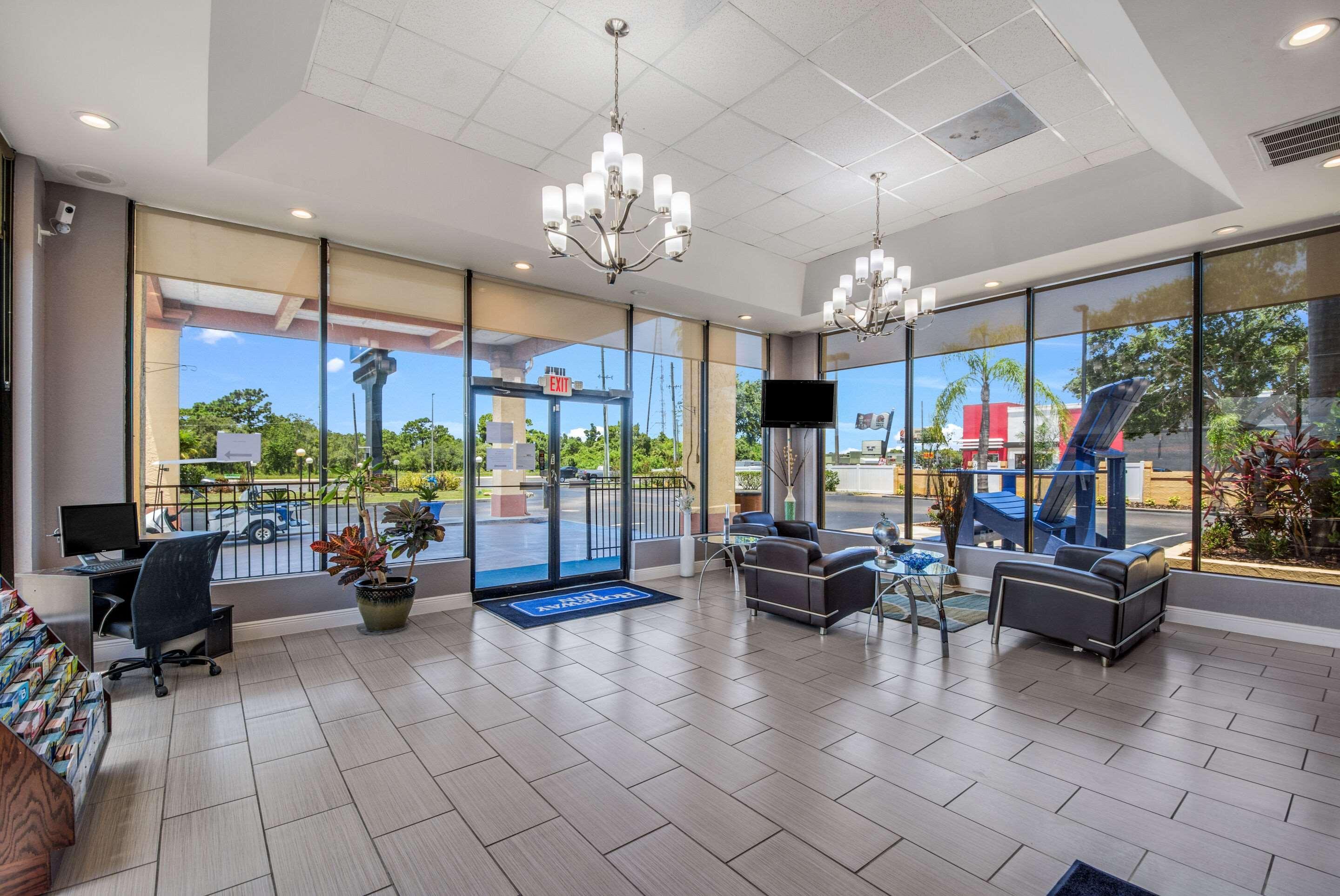 Rodeway Inn Port Richey North Exterior photo